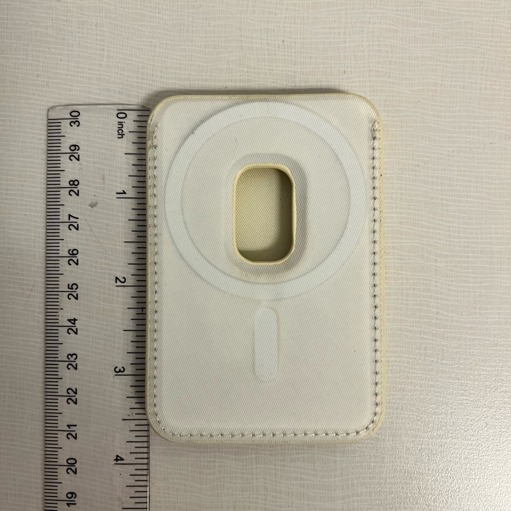 Kate Spade White Glittery Magnetic Card Holder for Phone - Picture 3 of 3